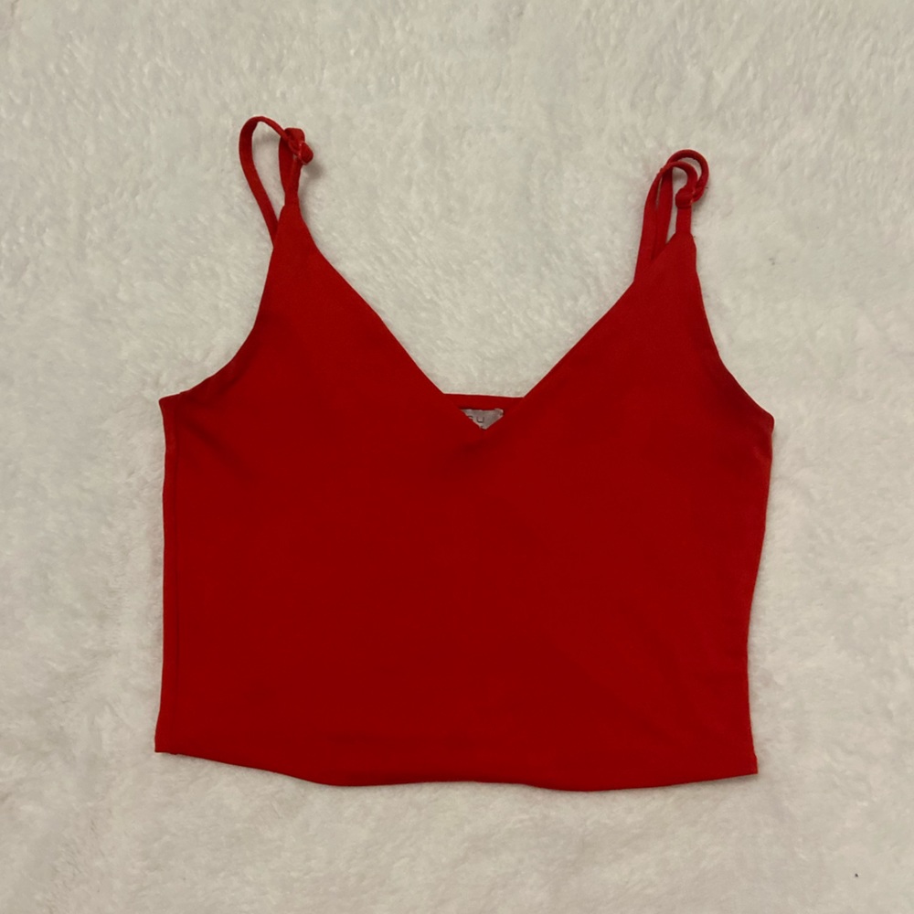 red spaghetti strap cropped tank top